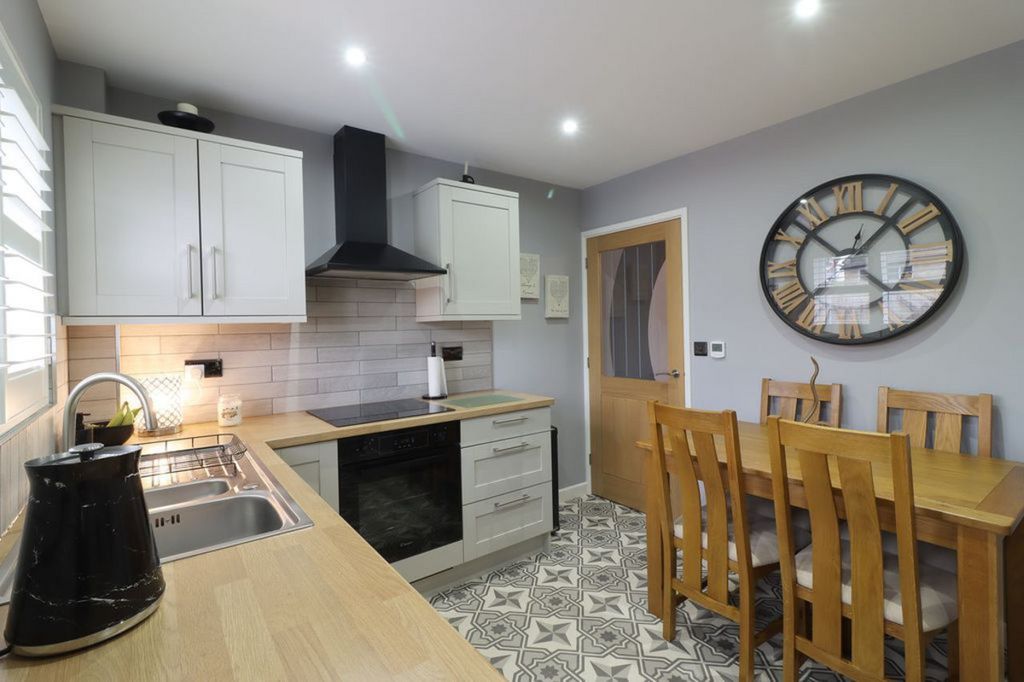 Property photo 3 of 21