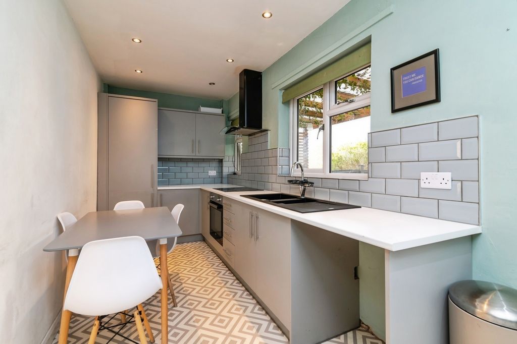 Property photo 3 of 16 Photo