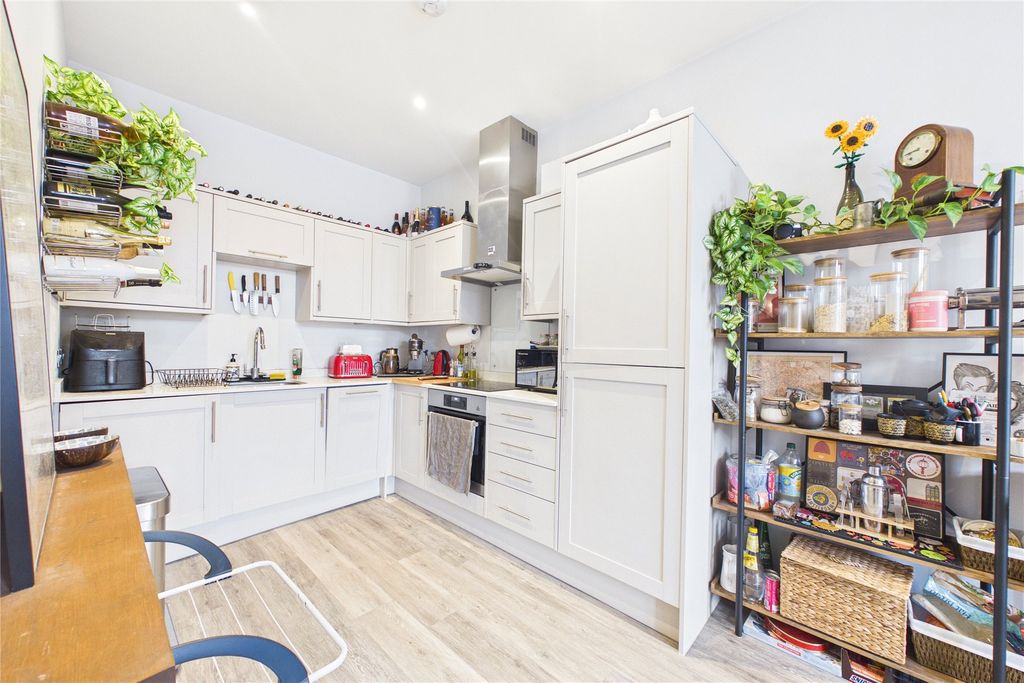 Property photo 2 of 5 Picture No. 01