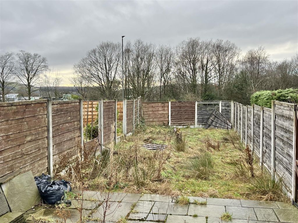 Property photo 2 of 10 Gardens