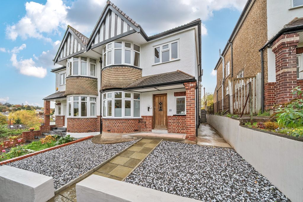 Property photo 1 of 18 Exterior