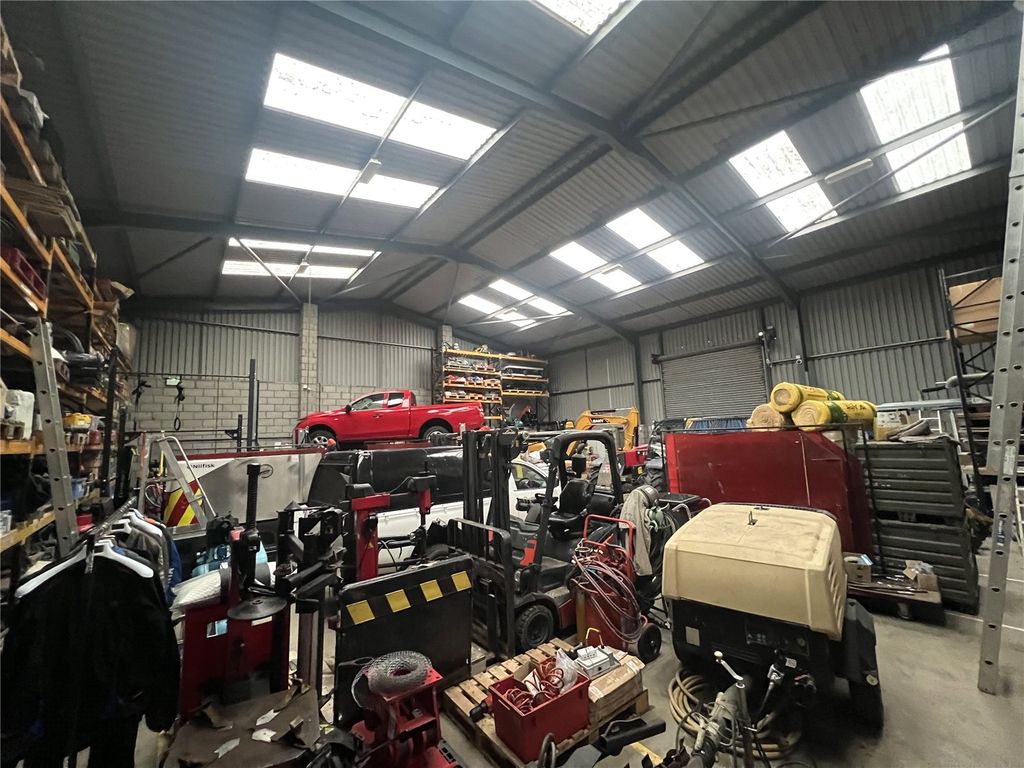 Property photo 3 of 8 Picture No. 04