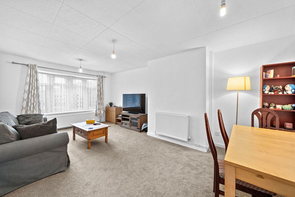 Property photo 2 of 22