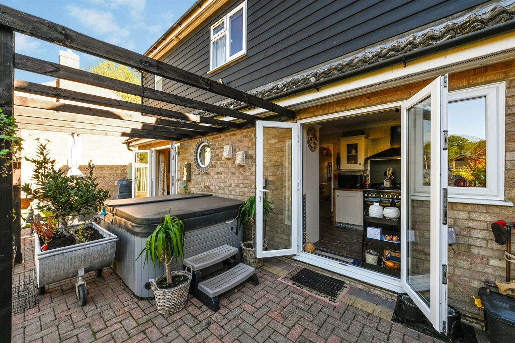 Property photo 3 of 17