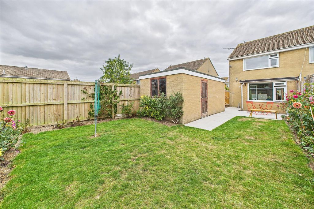 Property photo 2 of 11