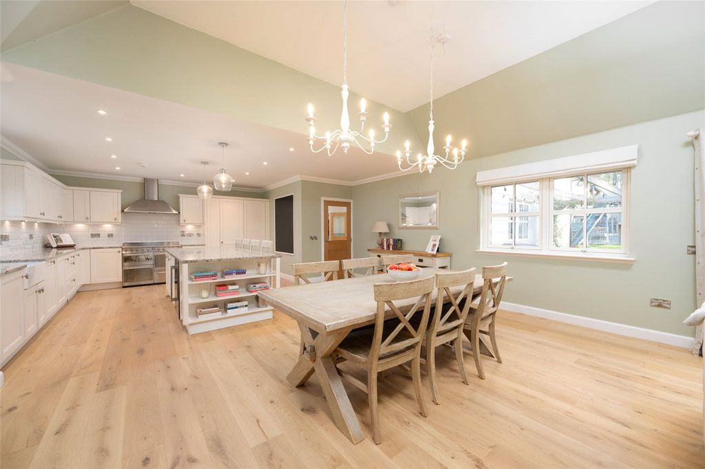 Property photo 3 of 32 Picture No. 03