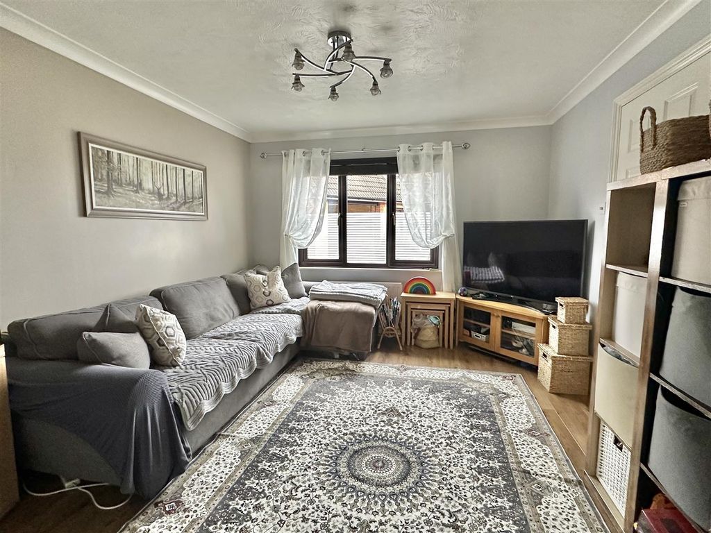 Property photo 2 of 12 Living Room