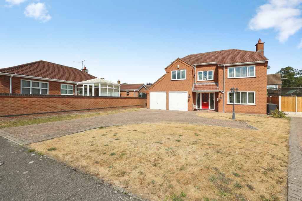 Property photo 1 of 25 4838660