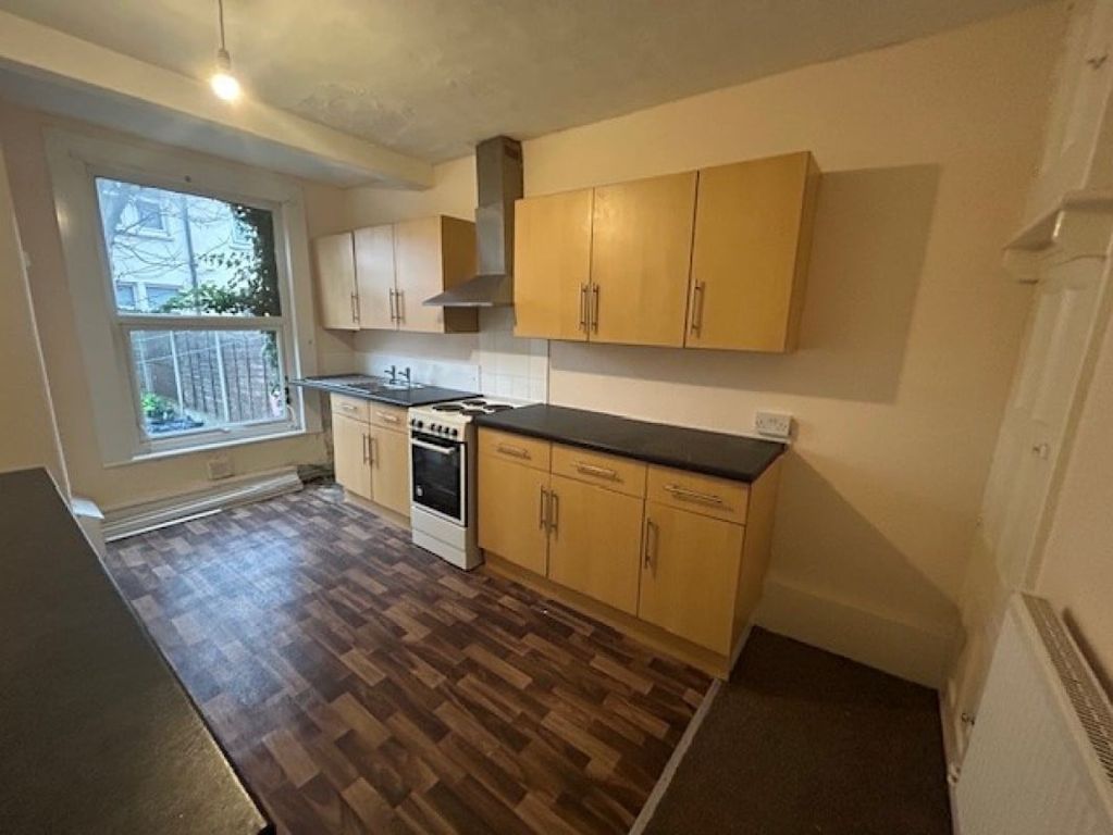 Property photo 1 of 3