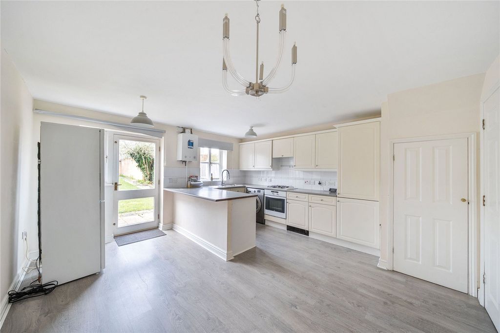 Property photo 2 of 20 Picture No. 18