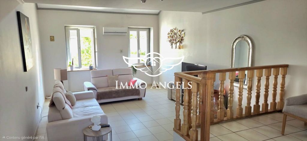 Property photo 1 of 16 Alès City Center Duplex 5 Bedrooms, 18 m² Terrace, Energy Class C