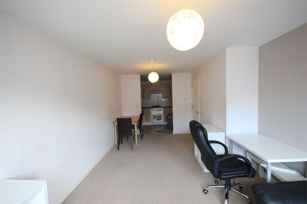 Property photo 3 of 7 3