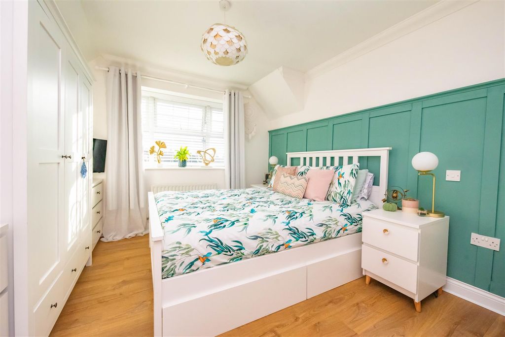 Property photo 3 of 24