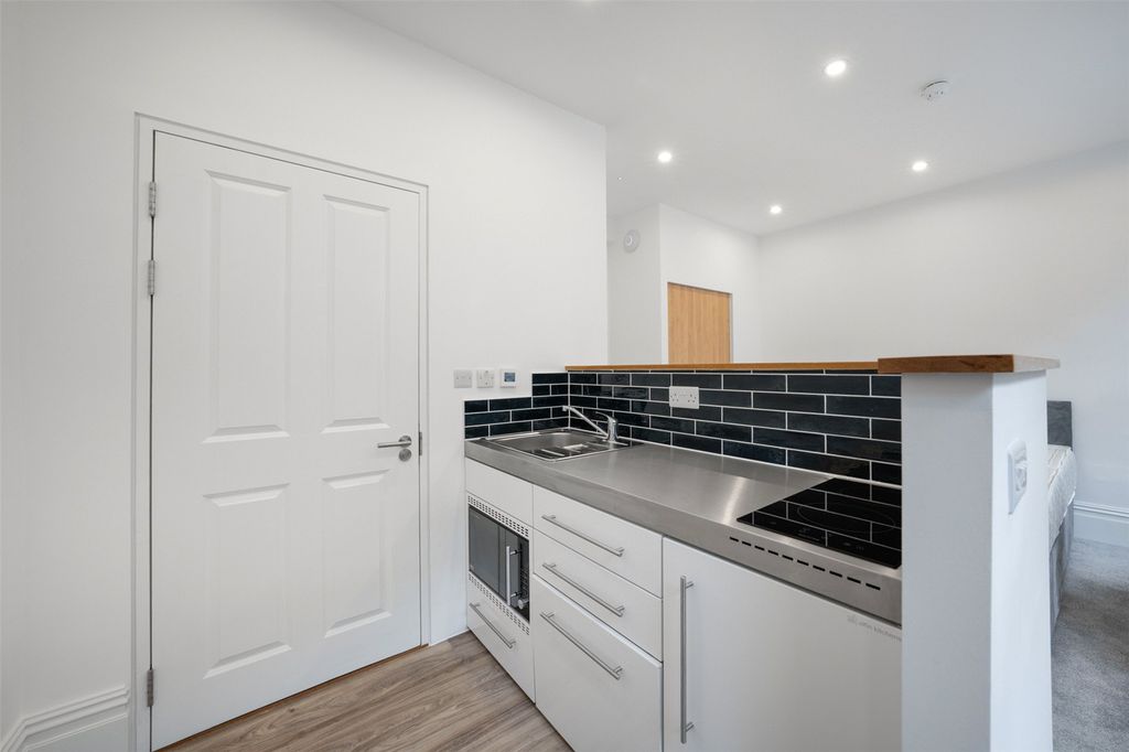 Property photo 3 of 5 Picture No. 05