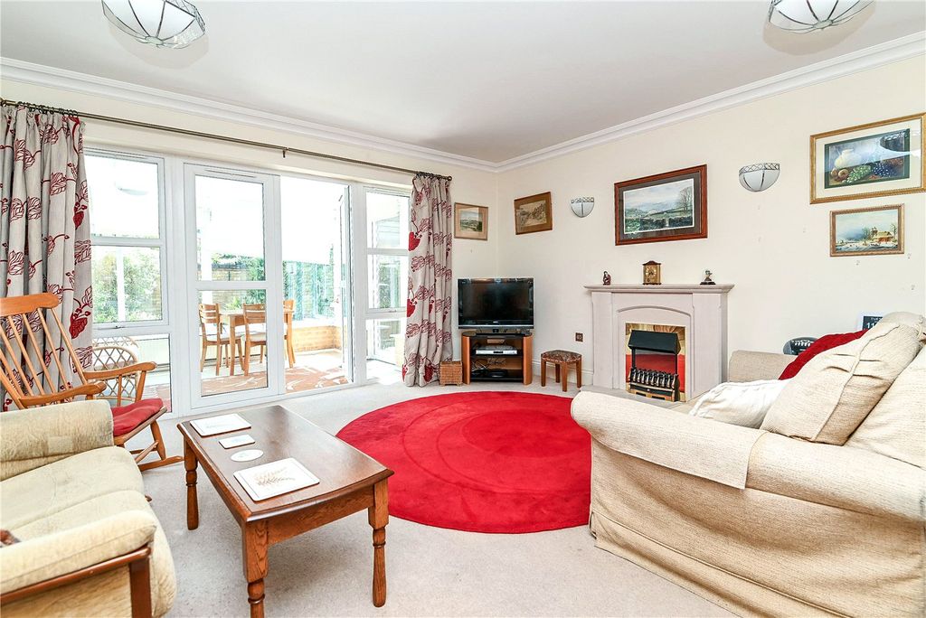 Property photo 2 of 21 Picture No. 03