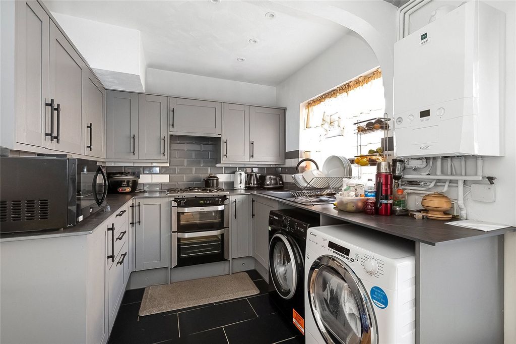 Property photo 2 of 15 Picture No. 04