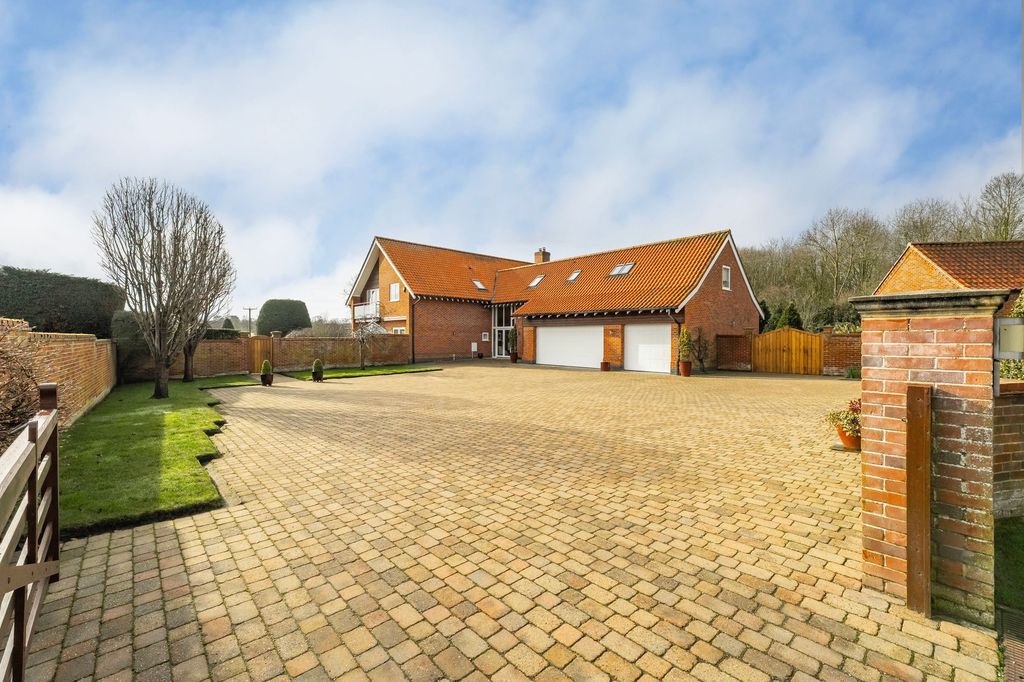 Property photo 1 of 30