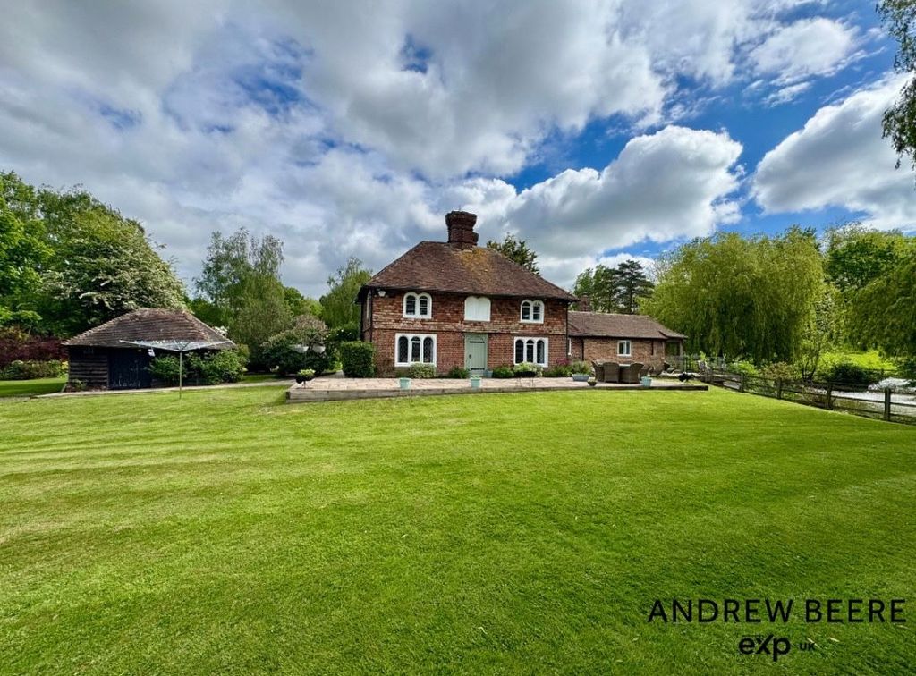 Property photo 1 of 35