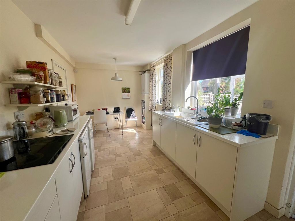 Property photo 2 of 14 Kitchen 2.Jpg