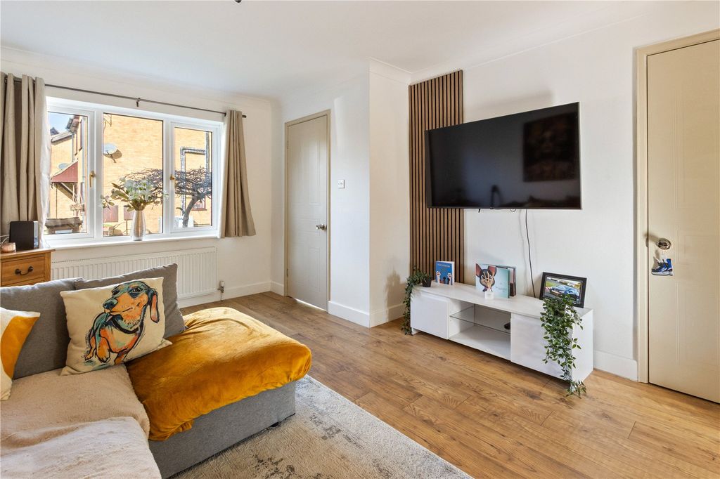 Property photo 3 of 23 Picture No. 21