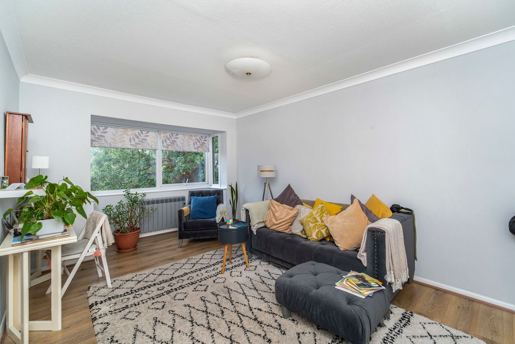 Property photo 2 of 17 Pbox-Img.Jpg