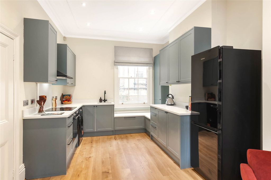 Property photo 3 of 15 Picture No. 13