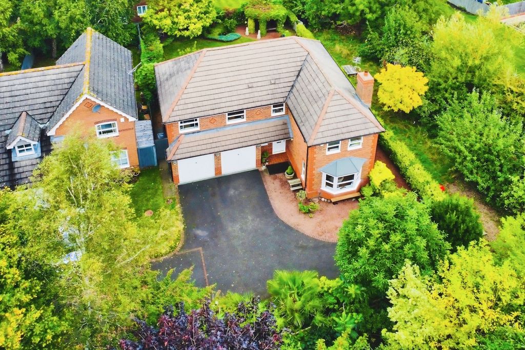 Property photo 1 of 31