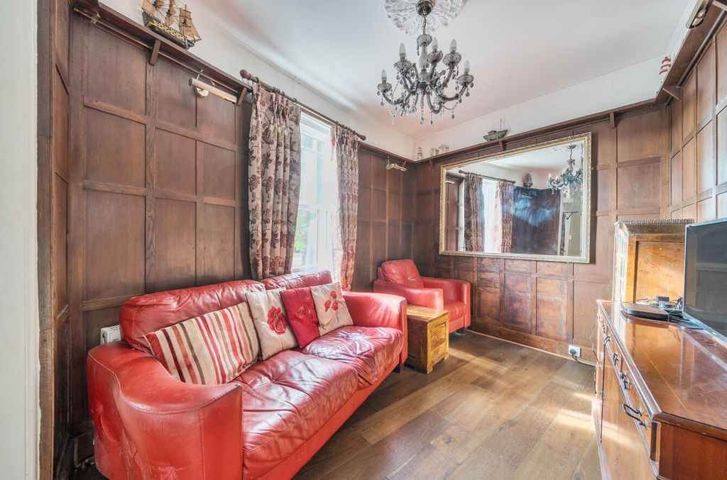 Property photo 3 of 25 Dining Room