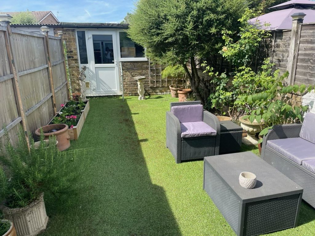 Property photo 1 of 17 Picture No. 24