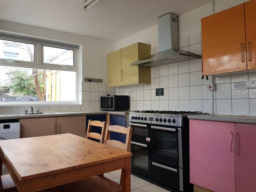 Property photo 1 of 40