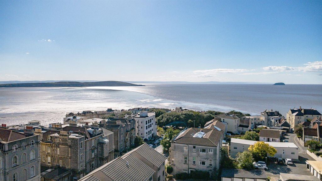 Property photo 2 of 37 Windsong View