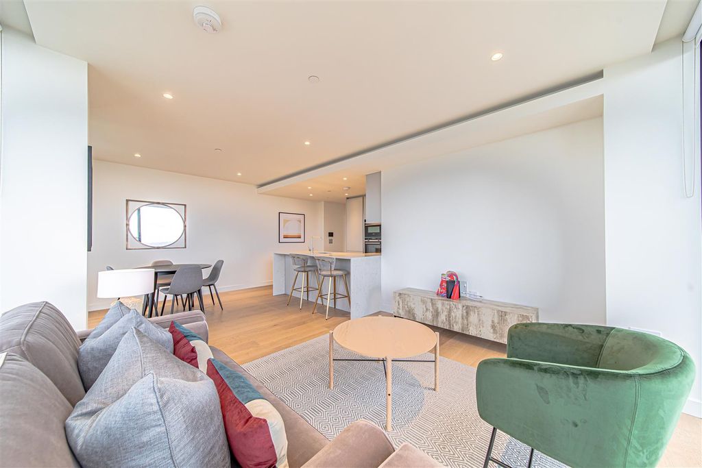 Property photo 3 of 21 E74A0182-Hdr.Jpg