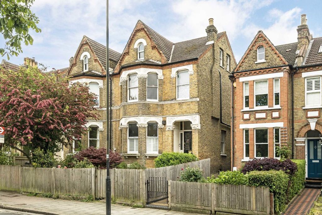 Property photo 1 of 7