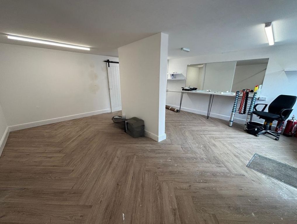 Property photo 2 of 4 Photo 9