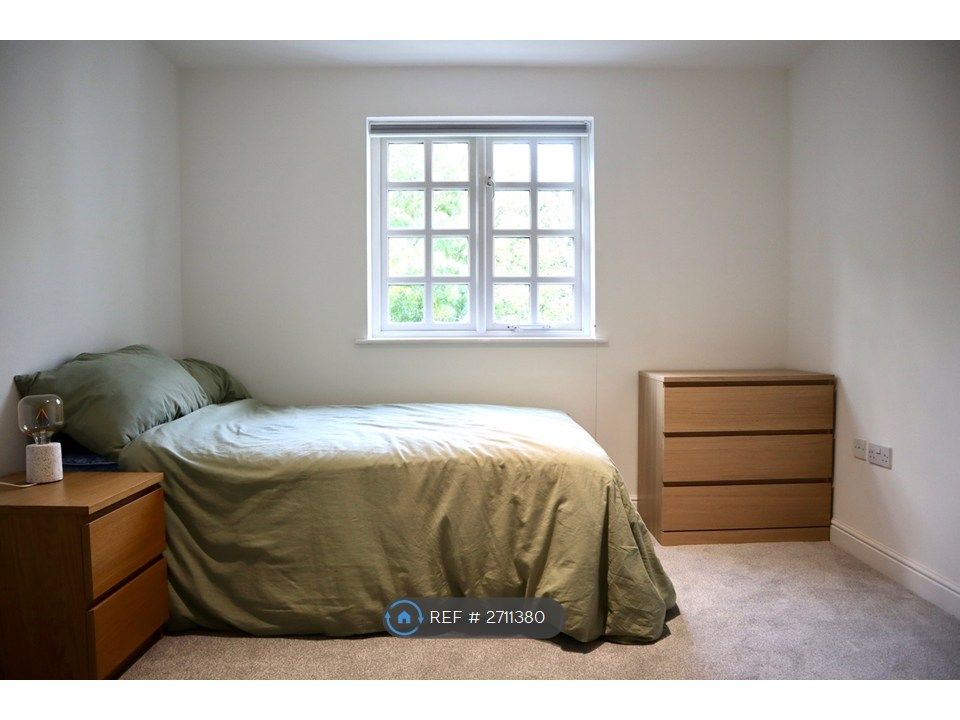 Property photo 3 of 30 Bedroom 1