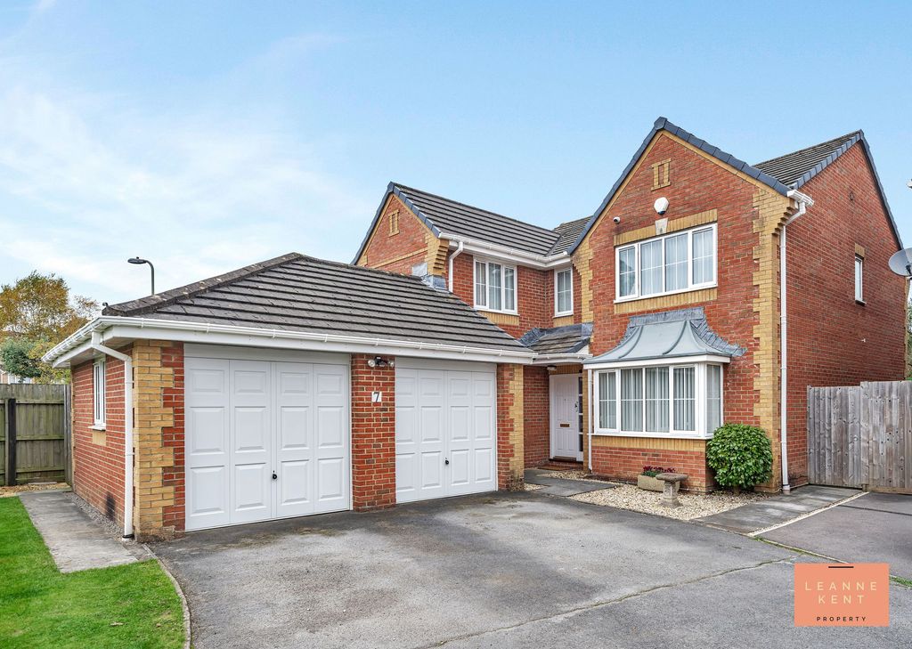 Property photo 1 of 50