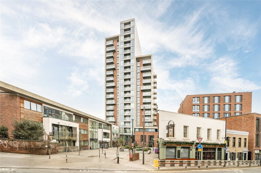 Property photo 1 of 10 Exterior