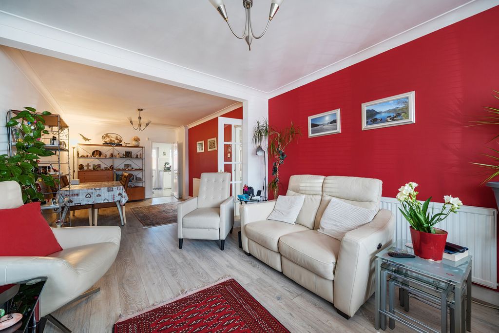 Property photo 2 of 24 1432833-9-69Ca98F...