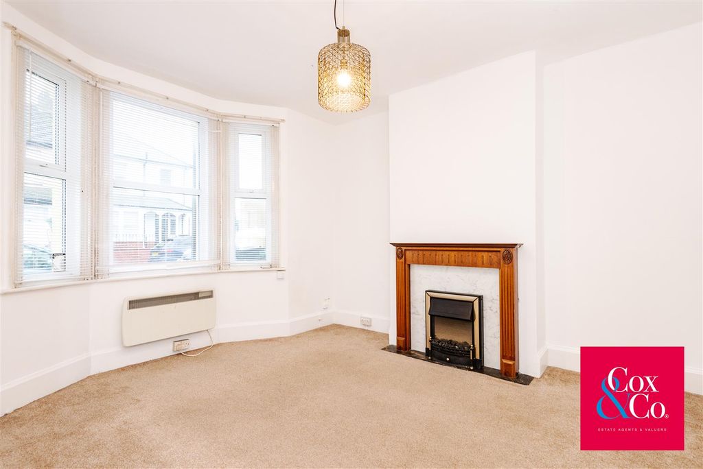 Property photo 2 of 15 81N_4225.Jpg