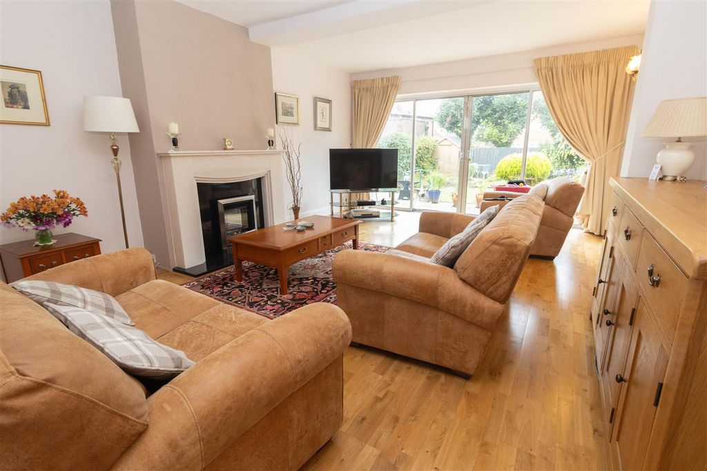 Property photo 1 of 24 Sitting Room