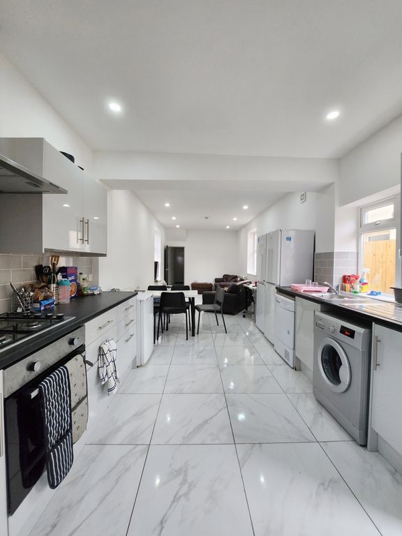 Property photo 2 of 4 Photo 3