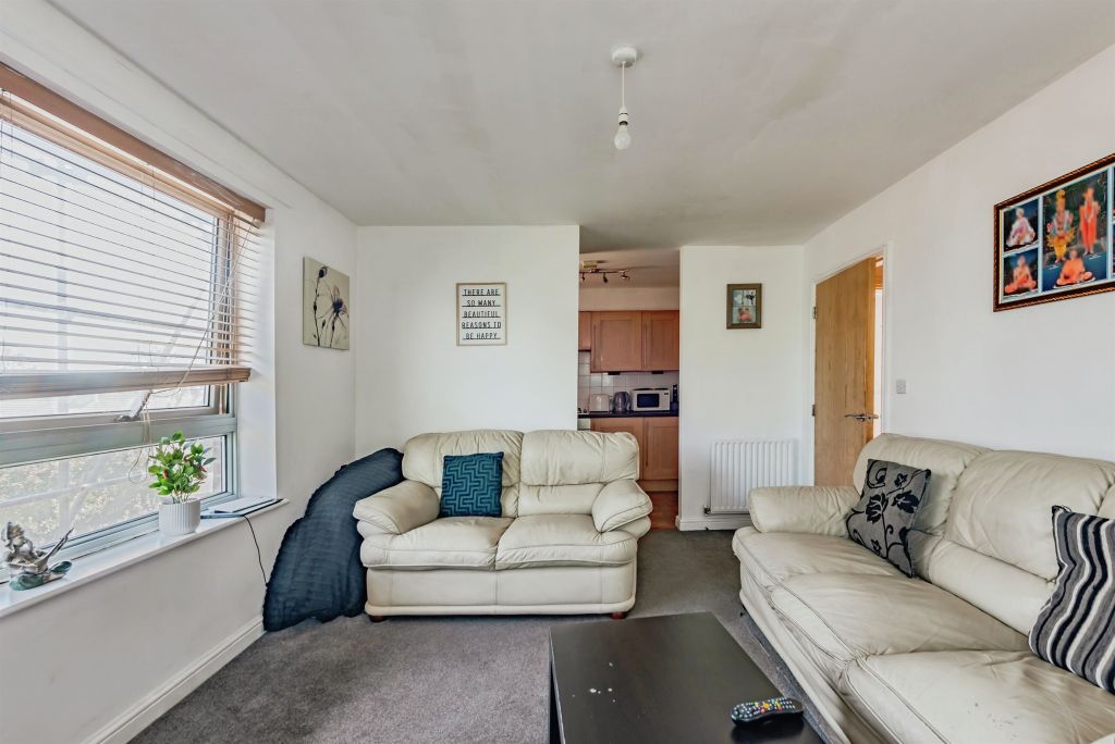 Property photo 3 of 8