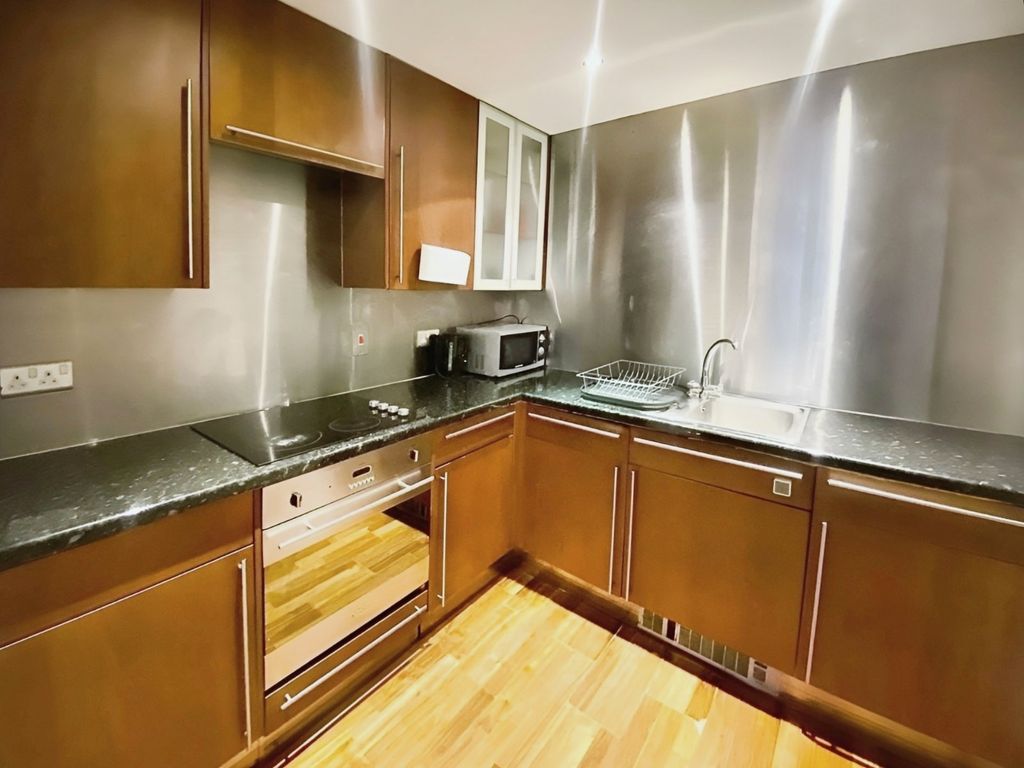 Property photo 2 of 6 Picture No. 25