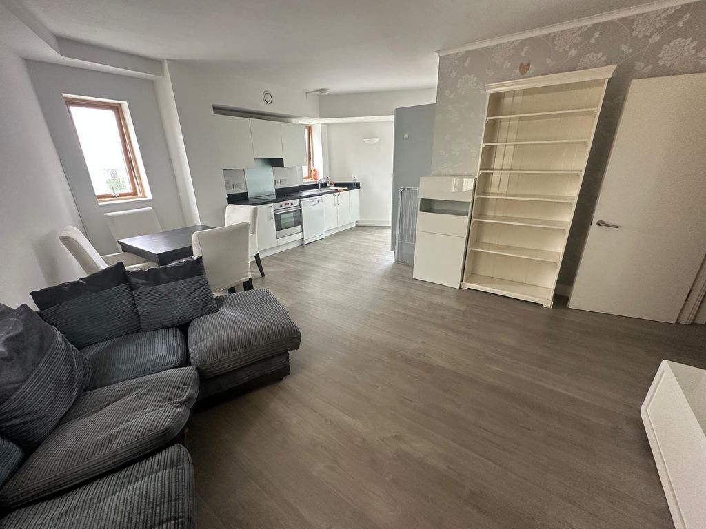 Property photo 3 of 10 Property