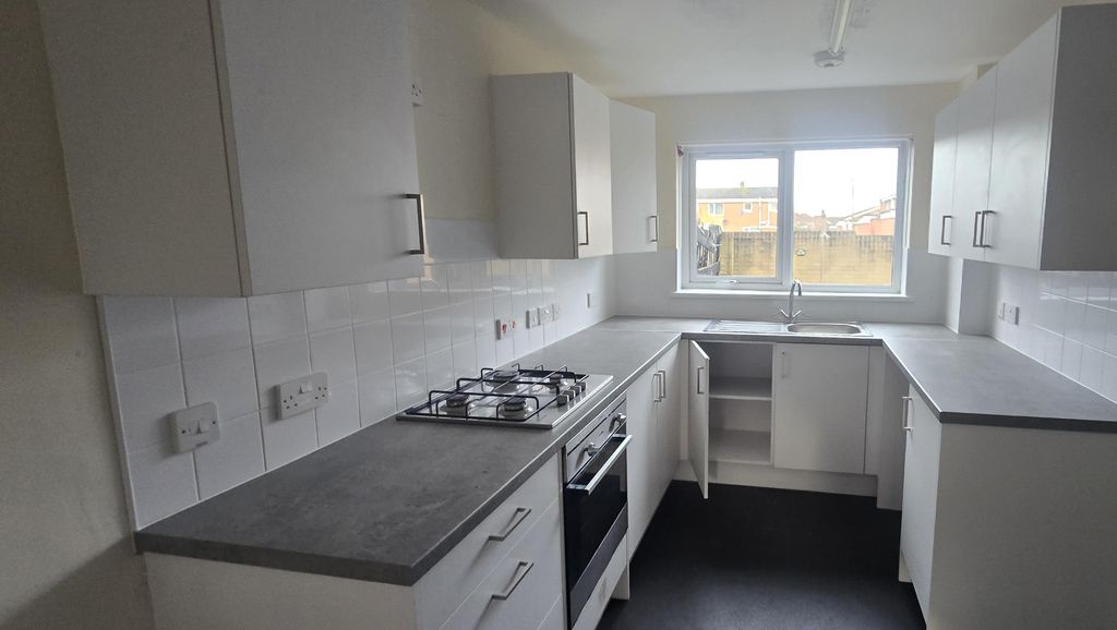 Property photo 3 of 11 R260129 026 - 4 Bodmin Grove, Hartlepool, Cleveland, Ts26 0Xd (26).Jpg