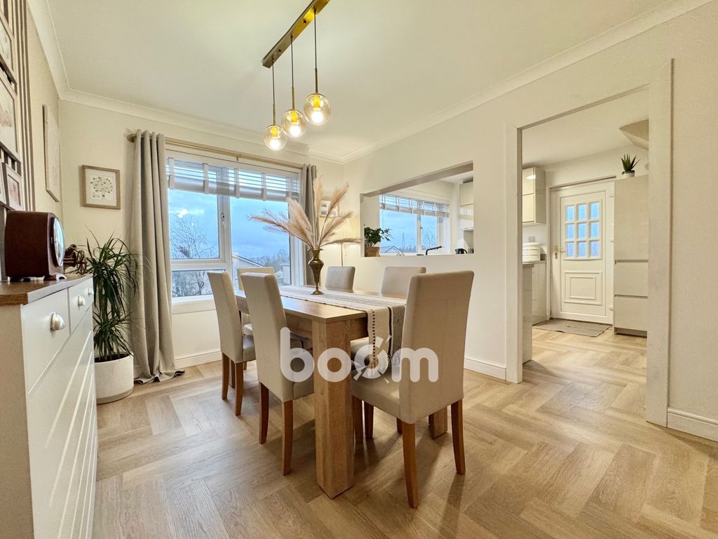 Property photo 3 of 35 Img_4788