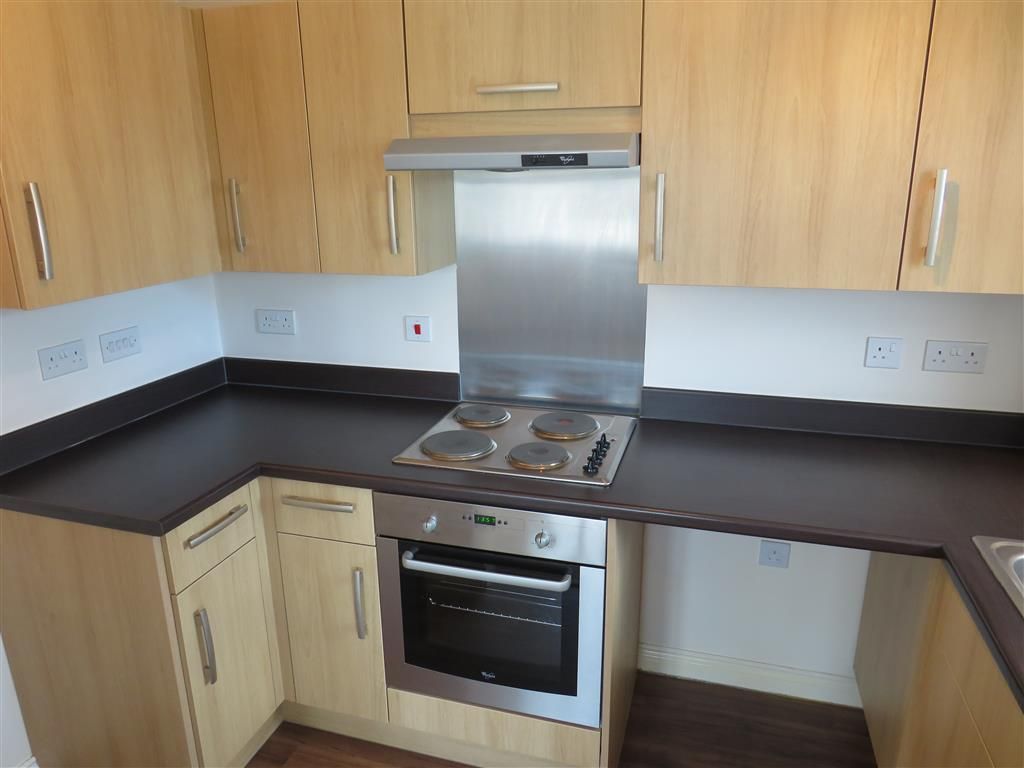 Property photo 3 of 7 Kitchen