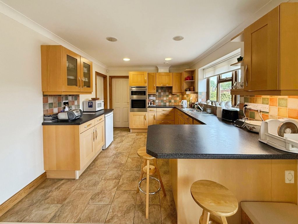 Property photo 3 of 21 Kitchen-Diner