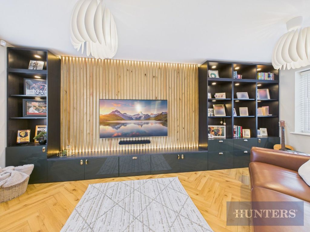 Property photo 3 of 31 Cam05316G0-Pr0297-Still019.Jpg