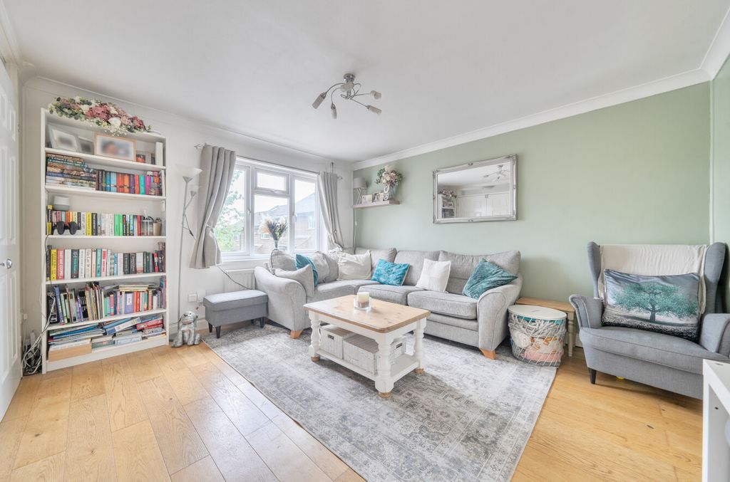 Property photo 2 of 17 1478455-2-6A32979...